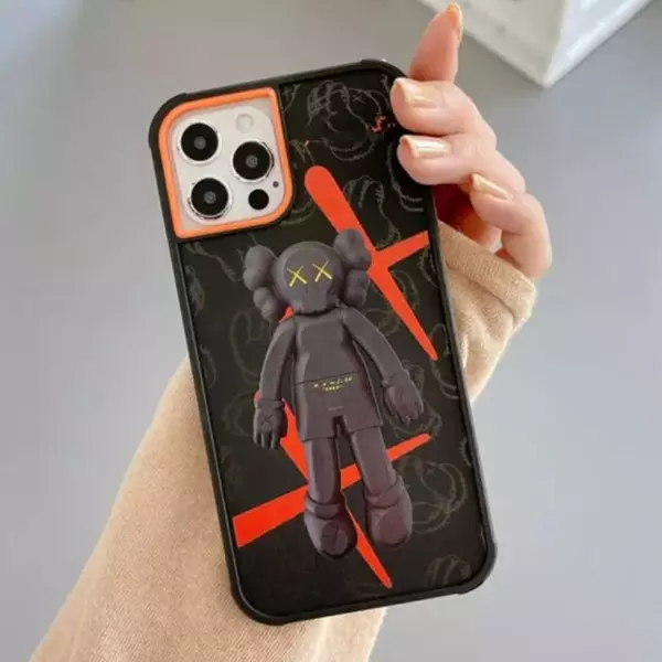 Case Kaws Iphone13pro+