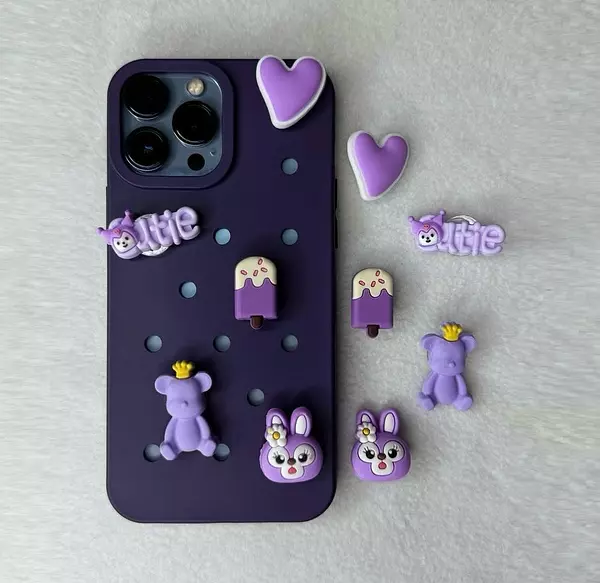 Case Apliques Morado Iphone13pro+