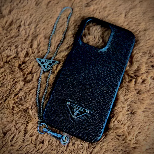 Case Lujo Prada Negro Iphone 15 Pro+