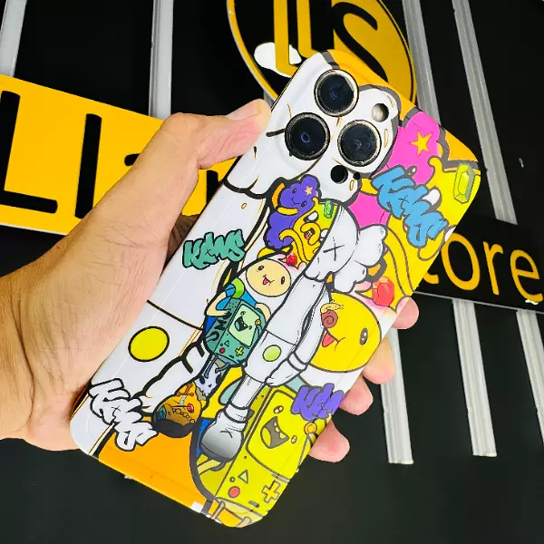 Case Diseño Kaws Con Protector Camaras Iphone 13 Pro+