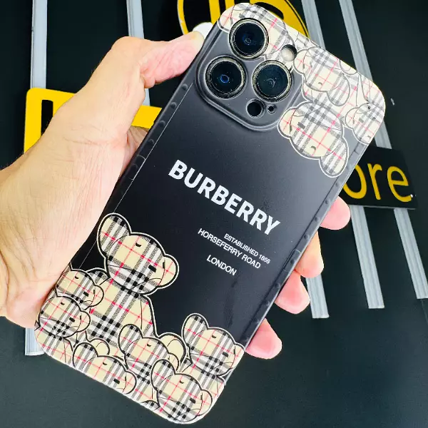 Case Diseño Burberry Con Protector Camaras Iphone 12 Pro+