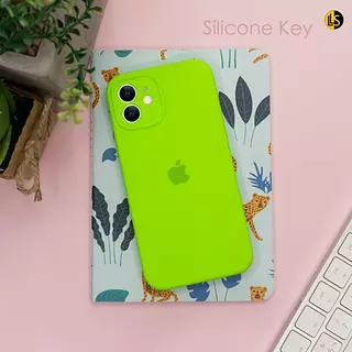Silicon Case Verde Protector Cámaras Iphone11pro